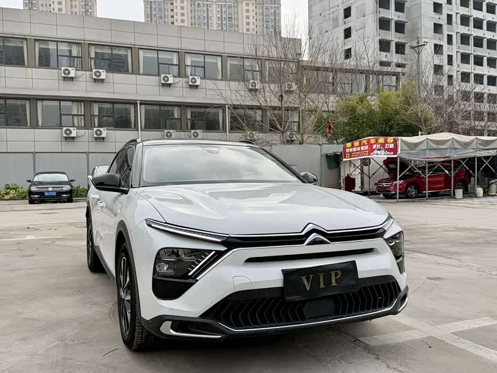 Фото 4 - Citroen C5 X