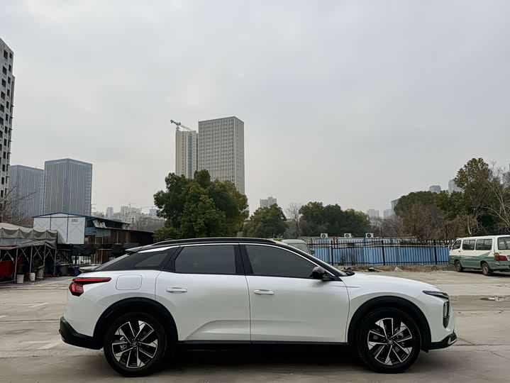 Фото 6 - Citroen C5 X