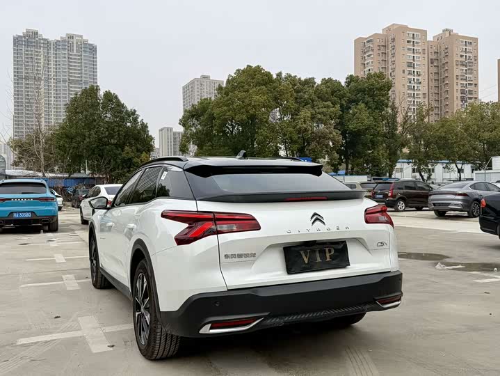 Фото 9 - Citroen C5 X