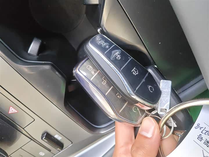 Фото 9 - BYD Song L