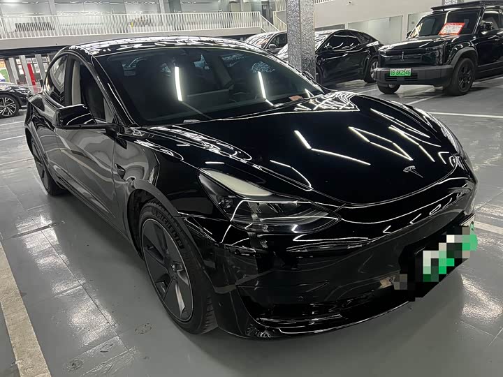 Фото 3 - Tesla Model 3