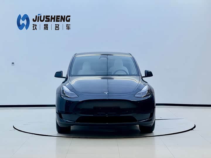 Фото 2 - Tesla Model Y