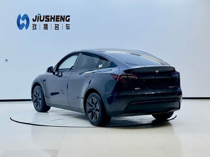 Фото 4 - Tesla Model Y