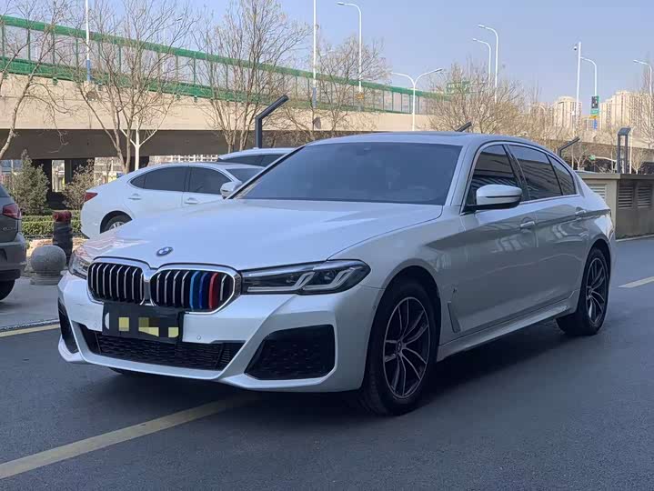 Фото 1 - BMW 5 Series