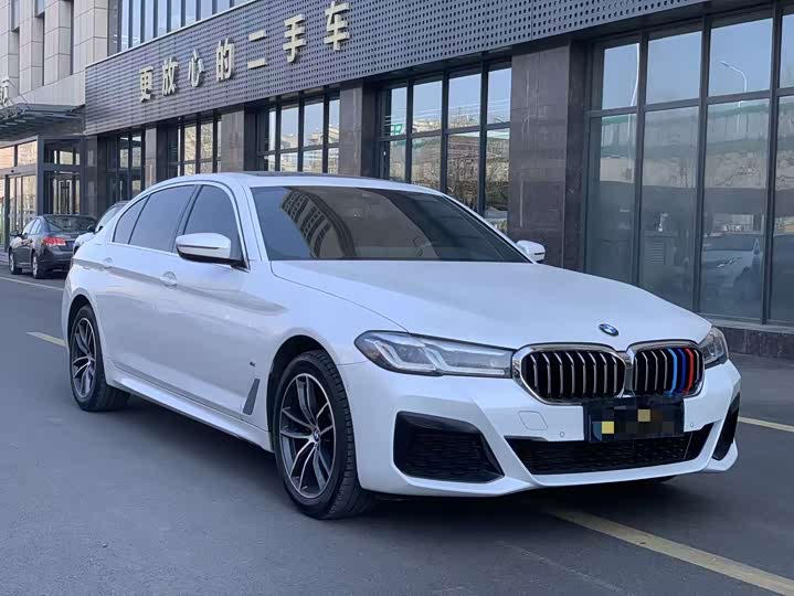 Фото 3 - BMW 5 Series