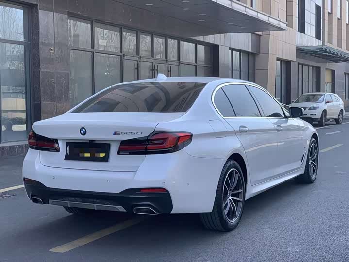 Фото 4 - BMW 5 Series