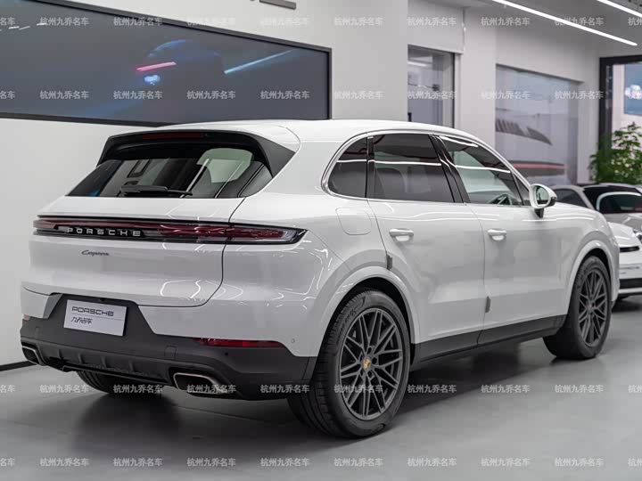 Фото 7 - Porsche Cayenne