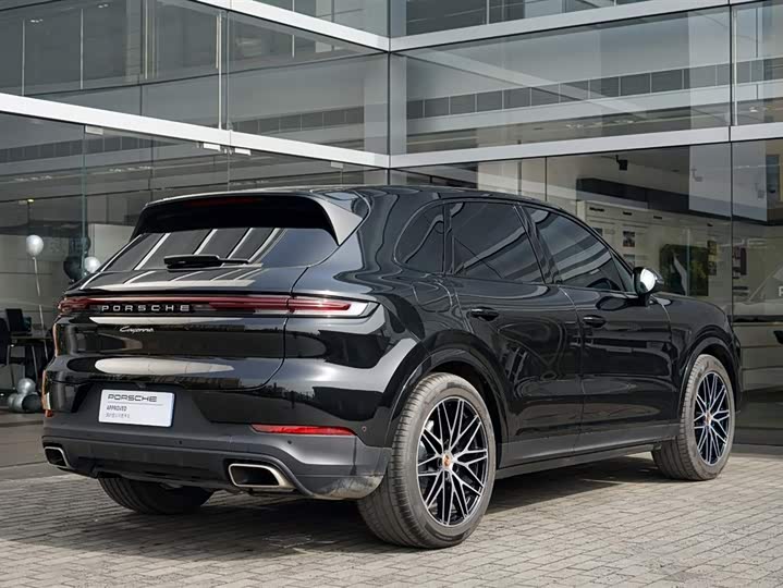 Фото 7 - Porsche Cayenne