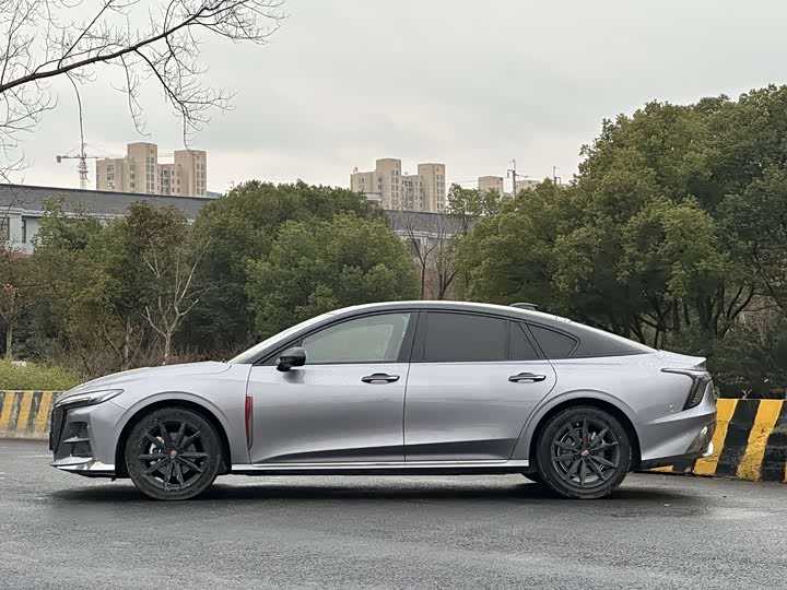 Фото 4 - Hongqi H6