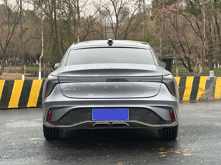Фото 6 - Hongqi H6