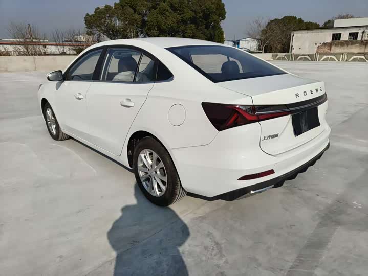 Фото 7 - Roewe i5