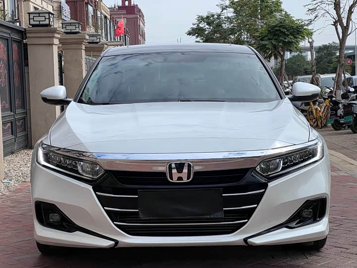 Фото 2 - Honda Accord