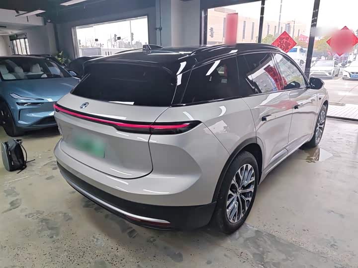 Фото 7 - Nio ES6