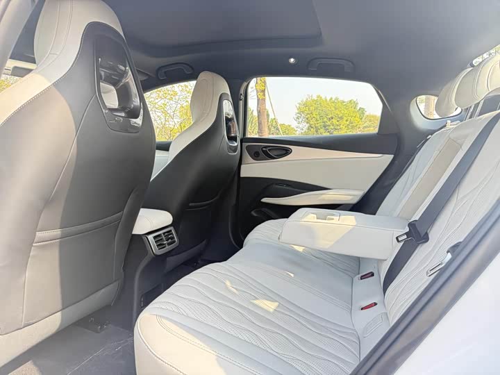 Фото 8 - BYD Seal 06 Hybrid/EV