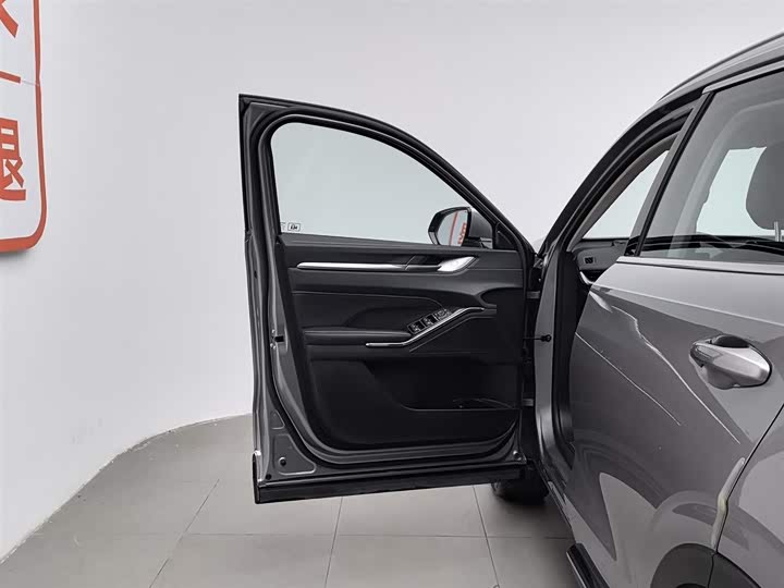 Фото 8 - Haval H6