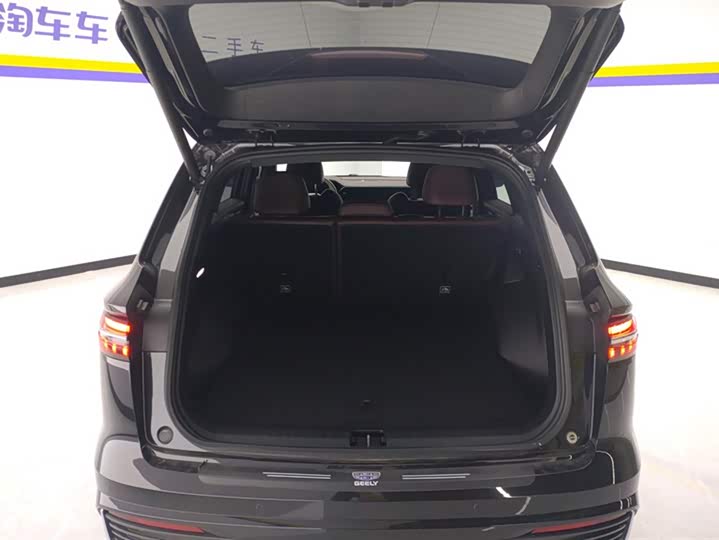 Фото 4 - Geely Monjaro