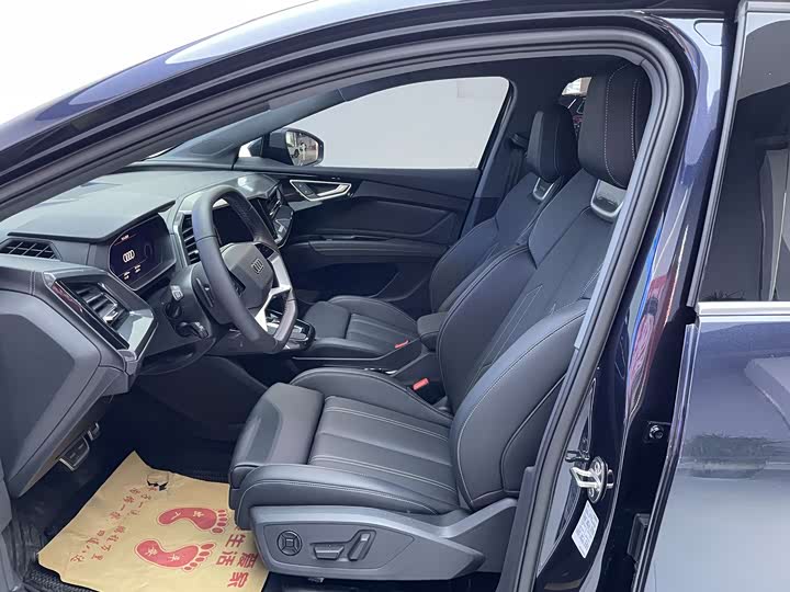 Фото 7 - Audi Q4 e-tron