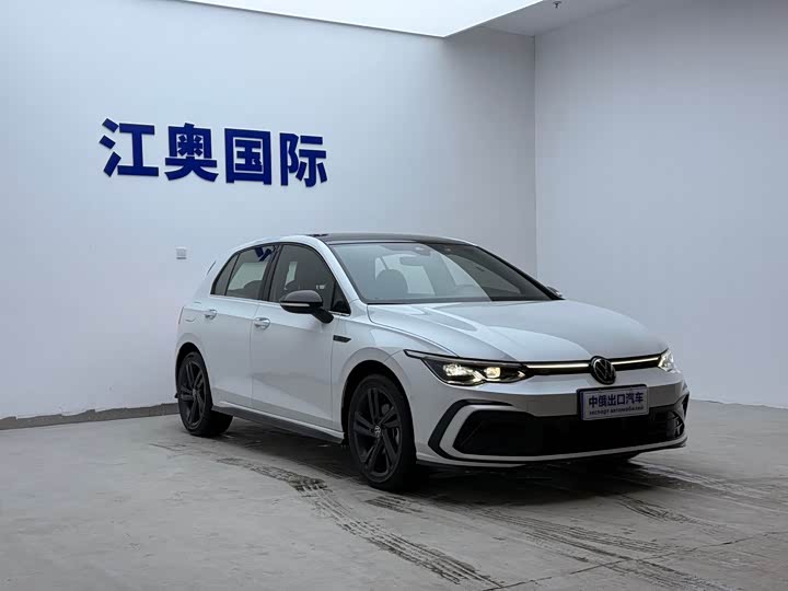 Фото 3 - Volkswagen Golf