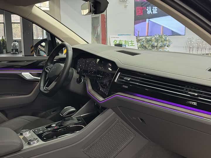 Фото 9 - Volkswagen Touareg