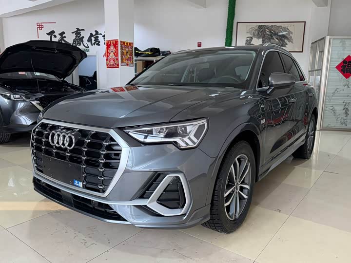 Фото 1 - Audi Q3