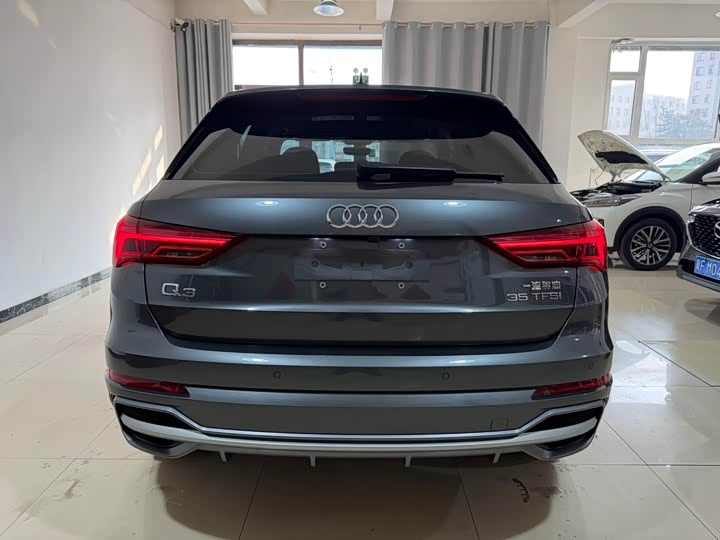 Фото 5 - Audi Q3