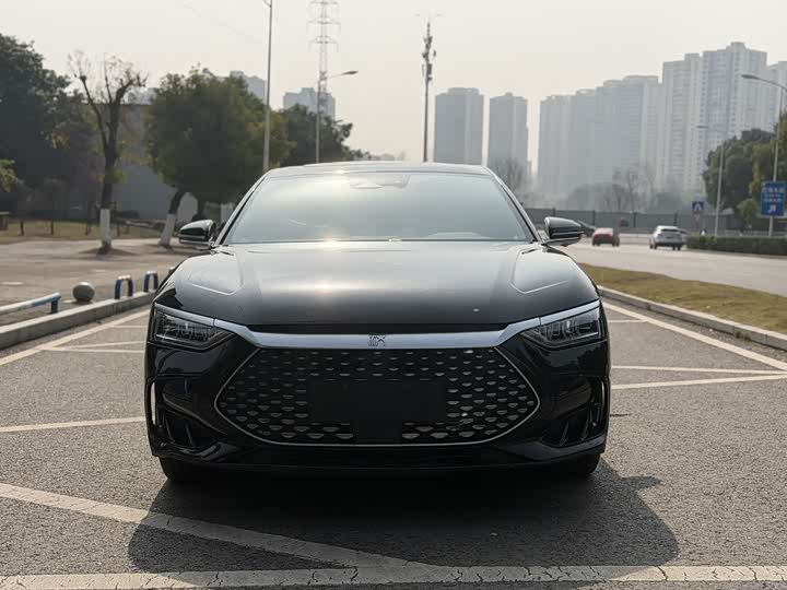 Фото 2 - BYD Han