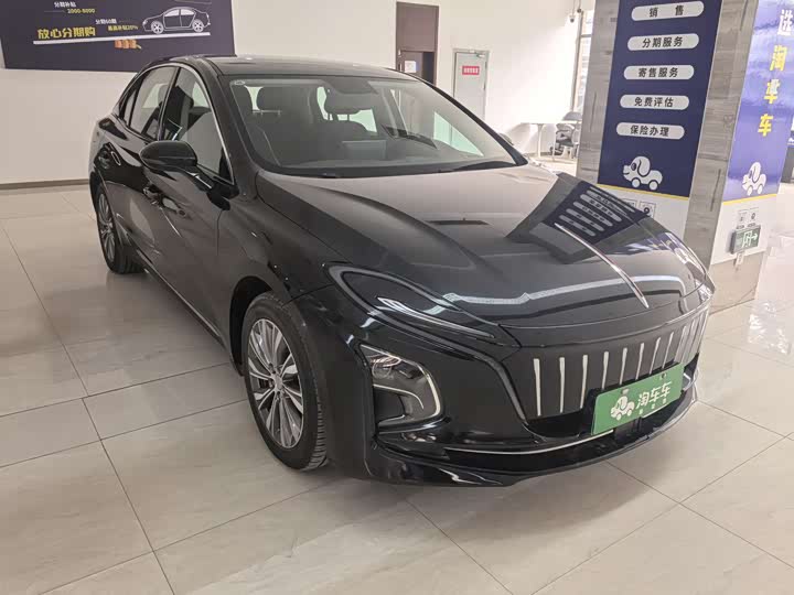 Фото 1 - Hongqi E-QM5