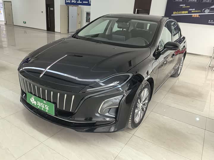 Фото 2 - Hongqi E-QM5