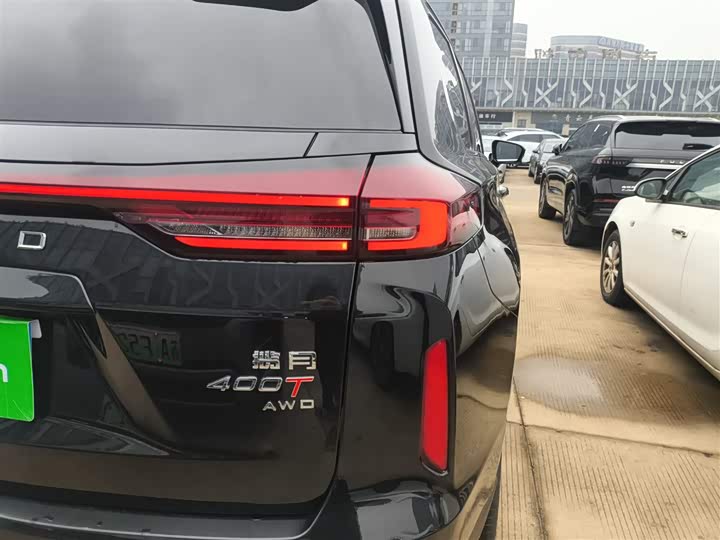 Фото 8 - Exeed VX