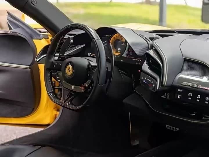 Фото 7 - Ferrari SF90