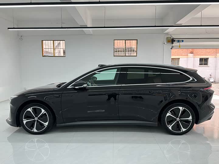 Фото 4 - Nio ET5T