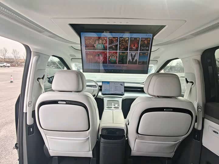 Фото 8 - XPeng X9