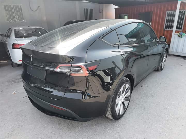 Фото 7 - Tesla Model Y