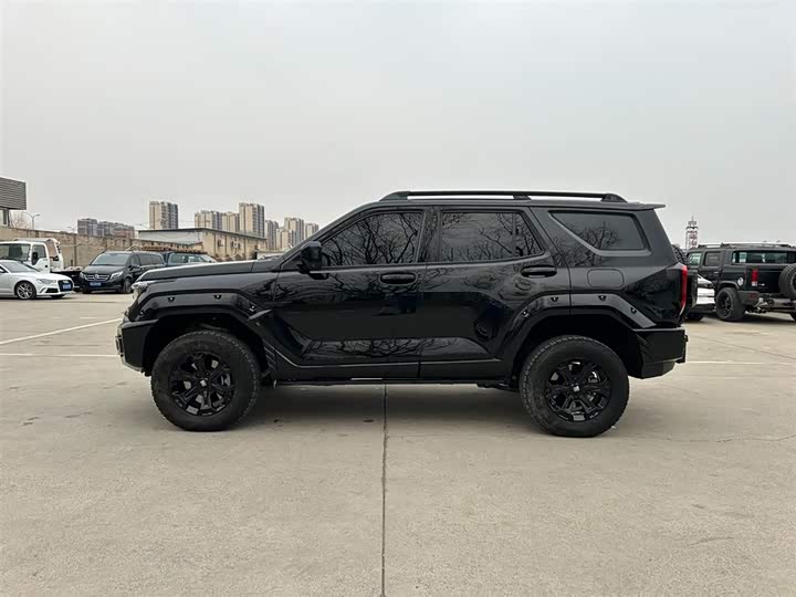 Фото 7 - Tank 400 Hybrid