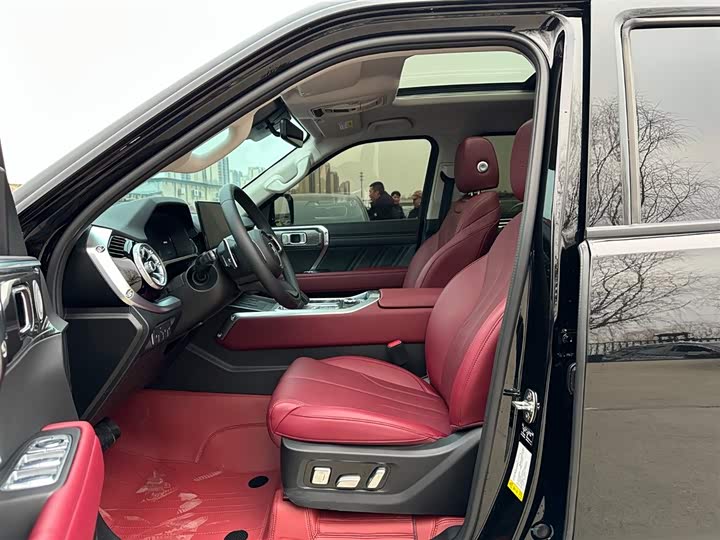 Фото 8 - Tank 400 Hybrid