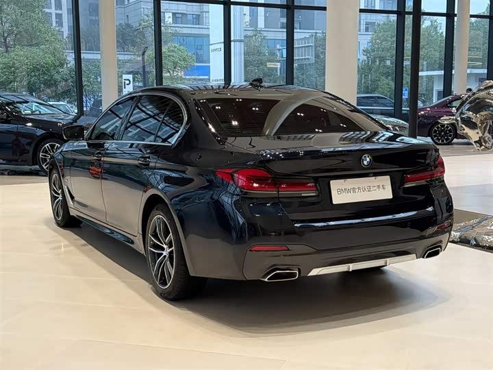 Фото 5 - BMW 5 Series