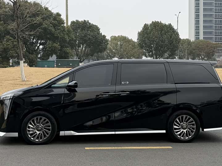 Фото 4 - GAC Trumpchi M8