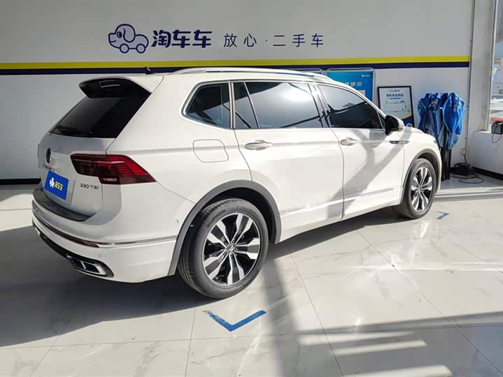 Фото 3 - Volkswagen Tiguan L Pro