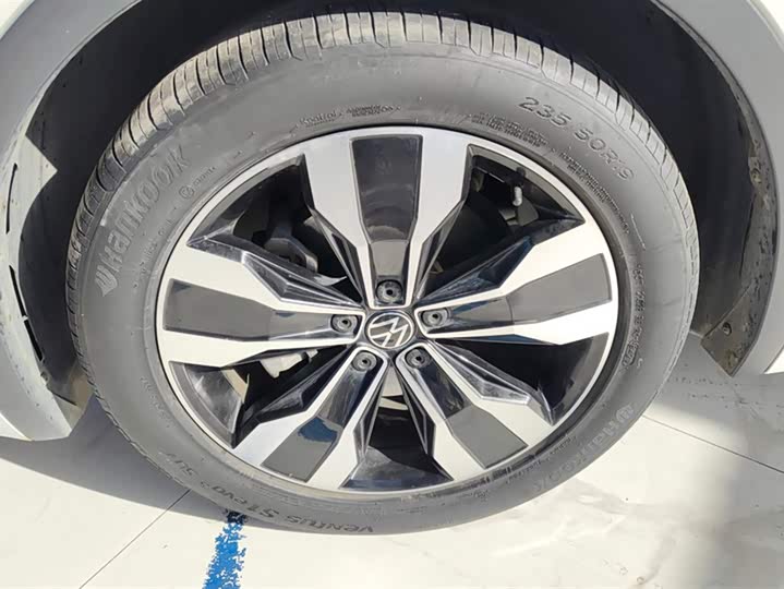 Фото 6 - Volkswagen Tiguan L Pro