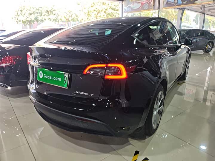 Фото 7 - Tesla Model Y