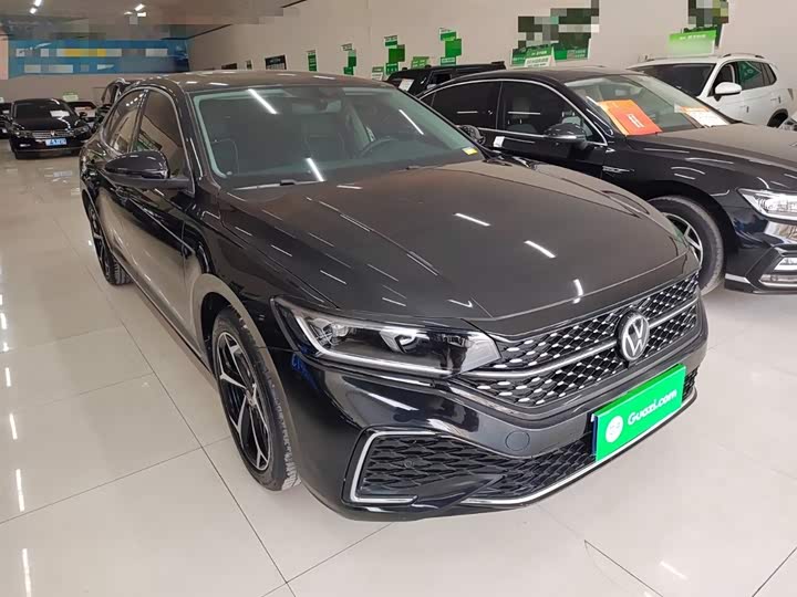 Фото 4 - Volkswagen Passat