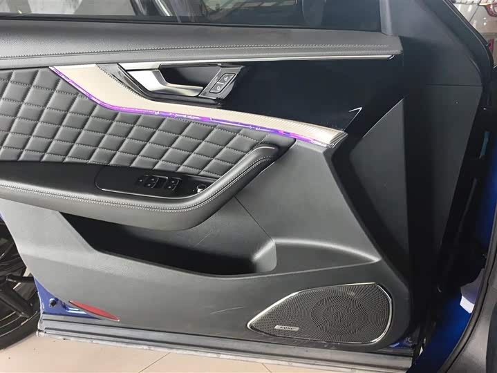 Фото 7 - Hongqi HS5