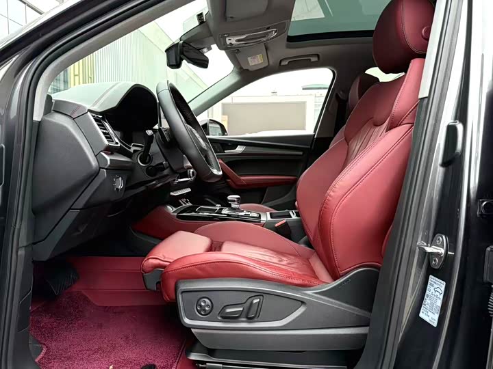 Фото 4 - Audi Q5L