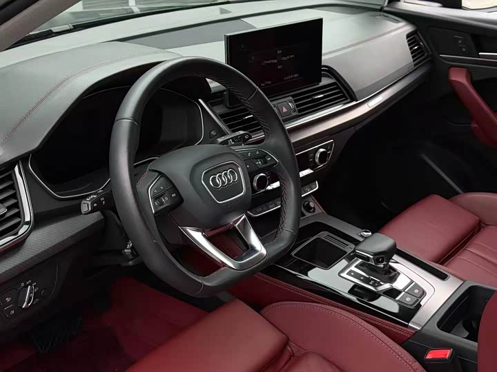 Фото 5 - Audi Q5L
