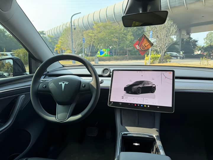Фото 7 - Tesla Model Y