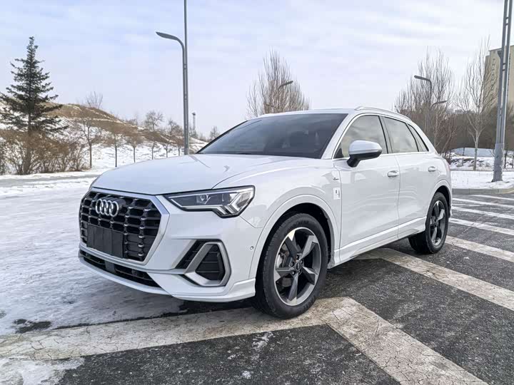 Фото 1 - Audi Q3