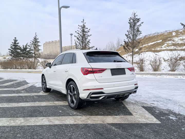 Фото 4 - Audi Q3
