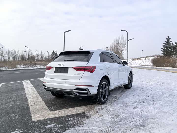 Фото 6 - Audi Q3