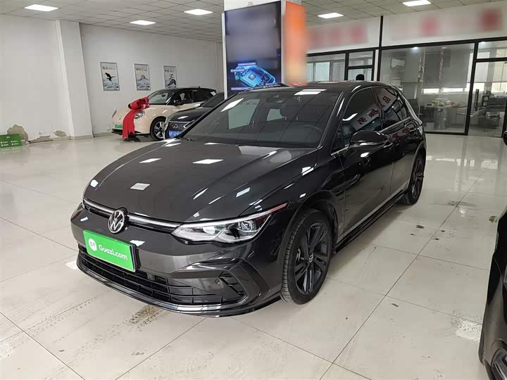 Фото 2 - Volkswagen Golf