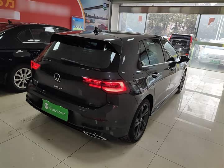 Фото 7 - Volkswagen Golf